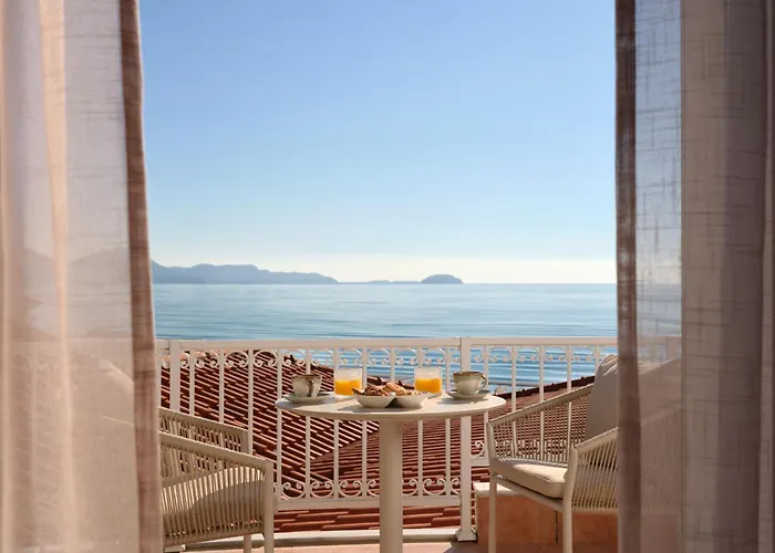 C'Est La Vie - Beachfront Accommodation Laganas