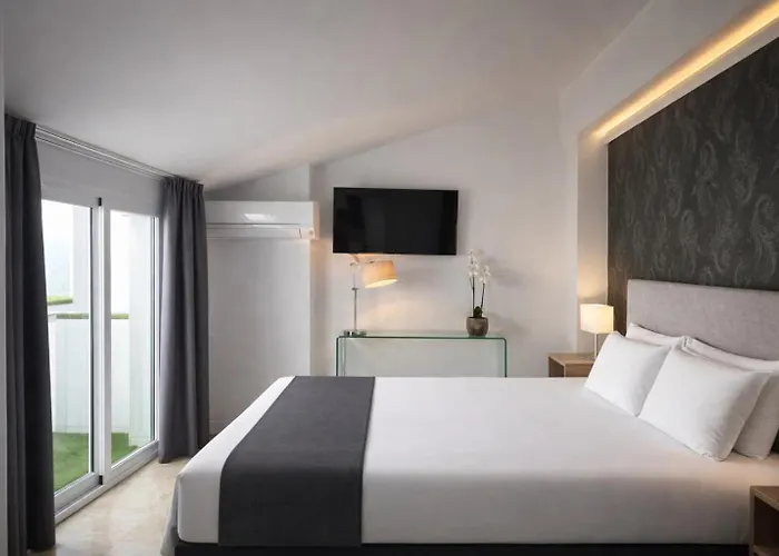 Abril Nerja Hotell