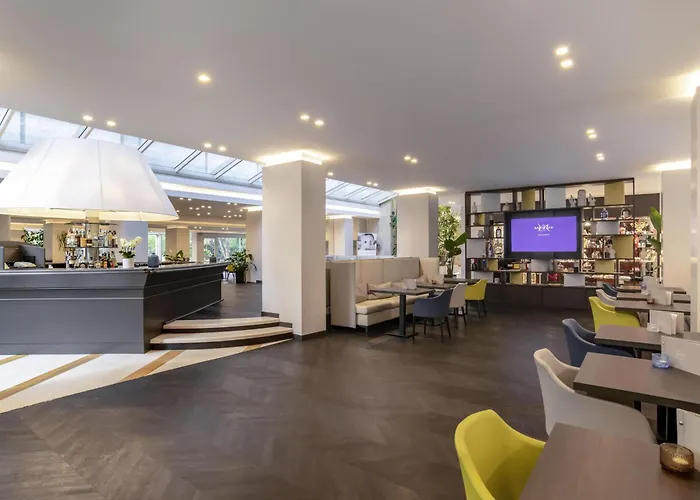 Mercure Roma West