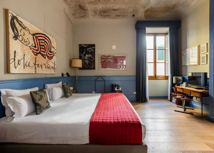 Adastra Suites Florens
