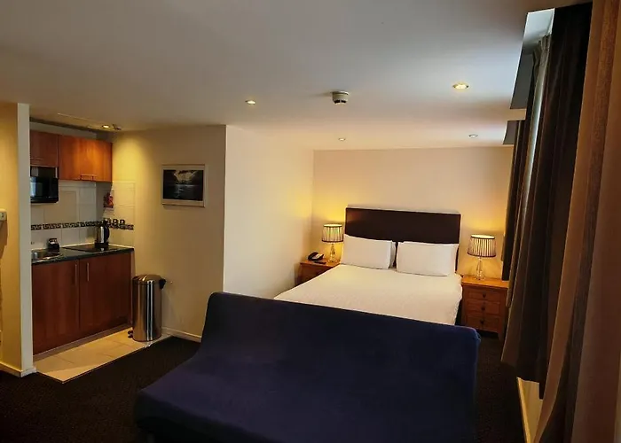 Grand Plaza Serviced Apartments London
