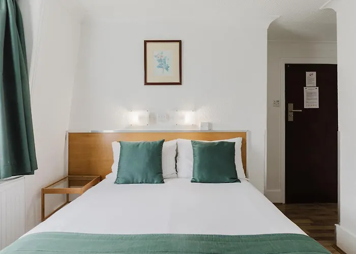 Falcon Hotel London