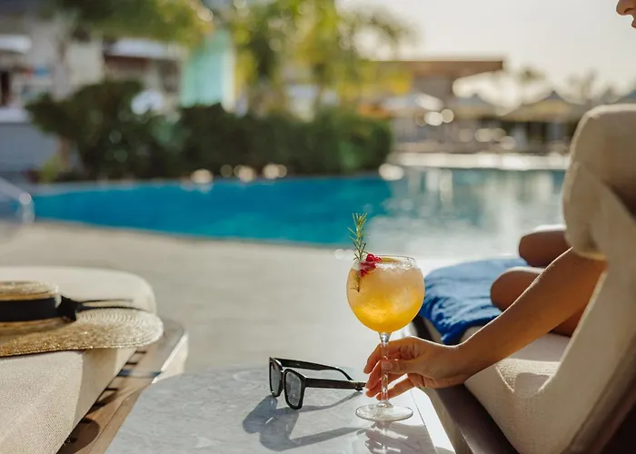 Nissiblu Beach Resort Ajía Nápa