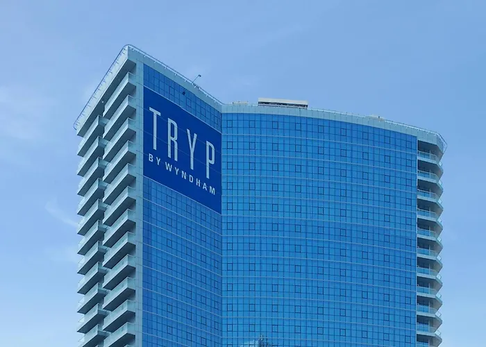 Tryp By Wyndham Dubai Hotell