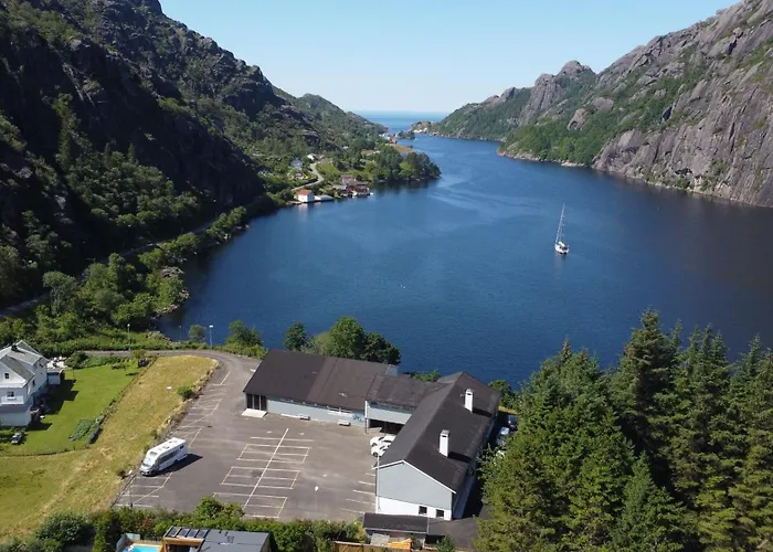 Brufjell Hostel&Parking Flekkefjord
