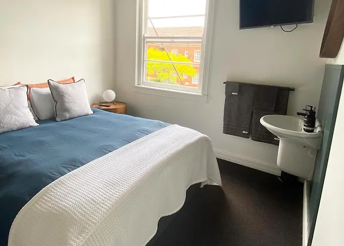 Blues Point Hotel Sydney