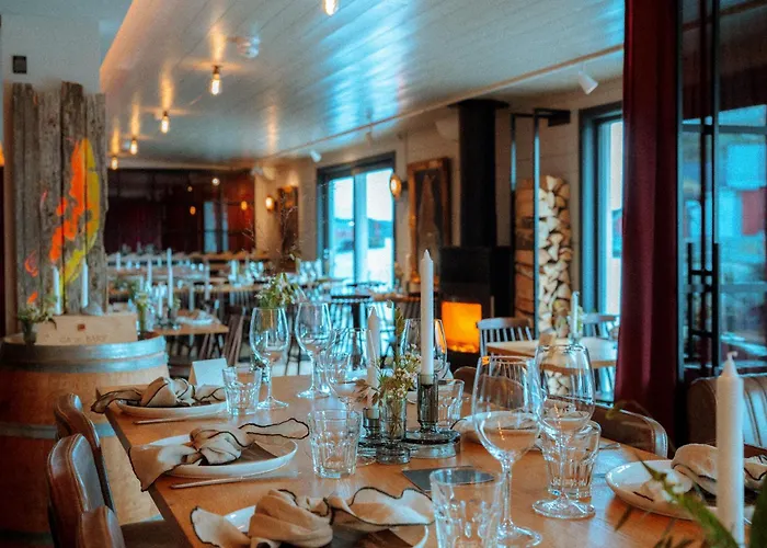 Solsiden Brygge Rorbuer Hotell Ballstad