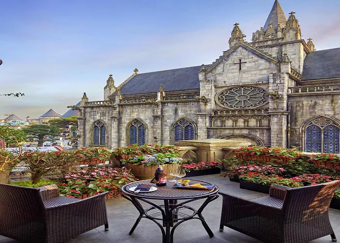 Mercure Danang French Village Bana Hills