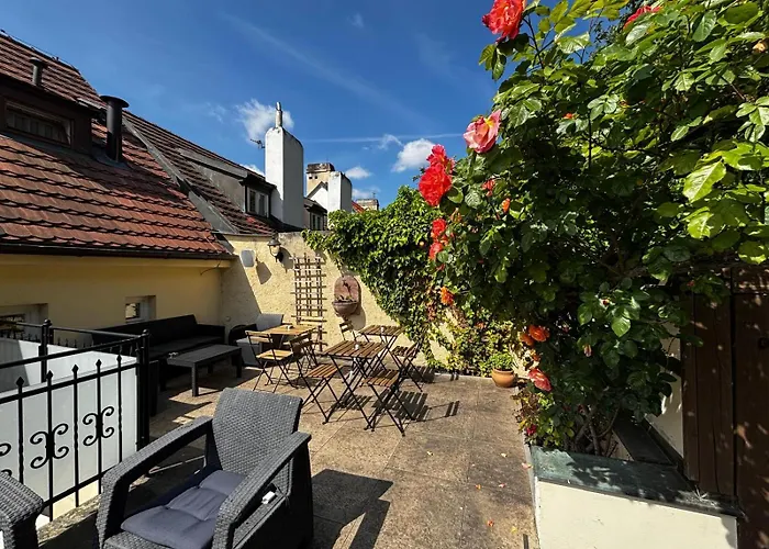 Lh Hotel Golden Wheel Prag