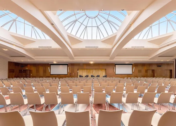 Doubletree By Hilton Bratislava Hotell