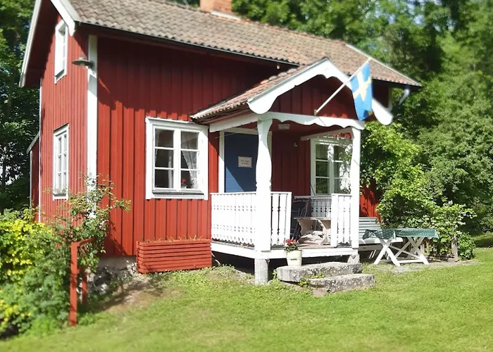 Röda Stugan På Slinken Sala