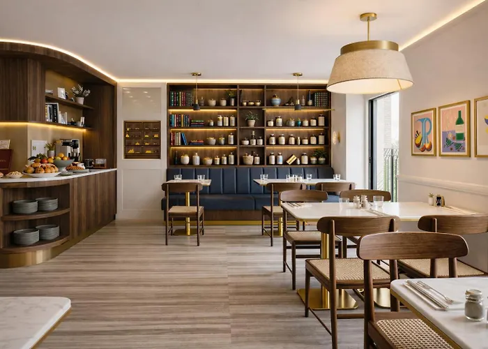 Contact Hotel Alize Montmartre Pariisi