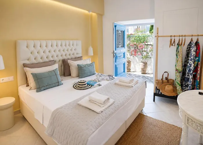Mania Rooms And Studios Poros Town