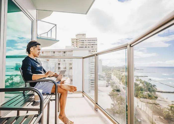 Waikiki Circle Hotel By Castle Honolulu
