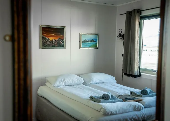 Mary-Ann'S Polarrigg Hotell Longyearbyen