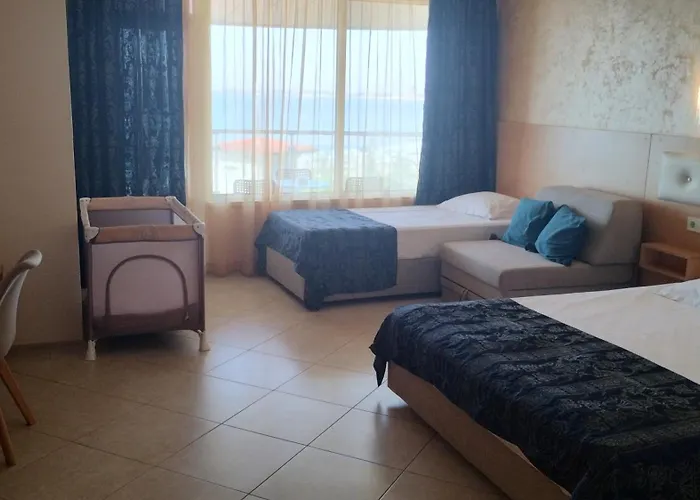 Blue Bay Hotel Slântsjev Brjag