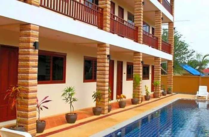 Hathai House Lamai Beach 
