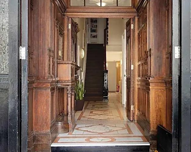 The Cleveland Hotell London