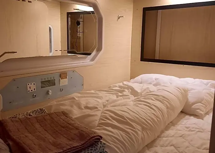 Wooden Box With Sleeping Amenities Vindegade 53E Hotel Odense