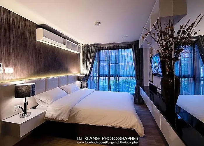 Bluroc Huahin Pool View Hotell