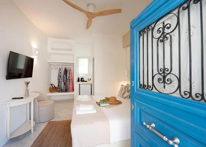Mania Rooms And Studios Poros Town