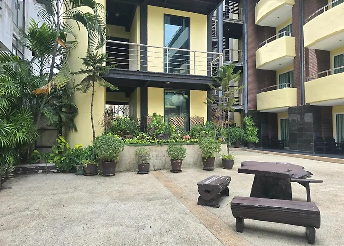 Baron Beach Hotel Pattaya