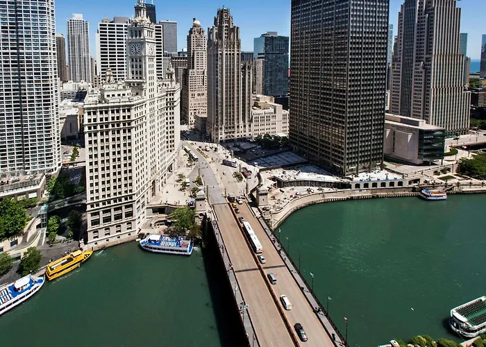 Londonhouse Chicago, Curio Collection By Hilton Hotell