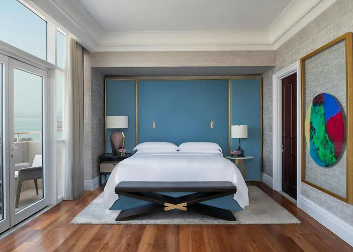 The Ritz-Carlton, Doha Hotell