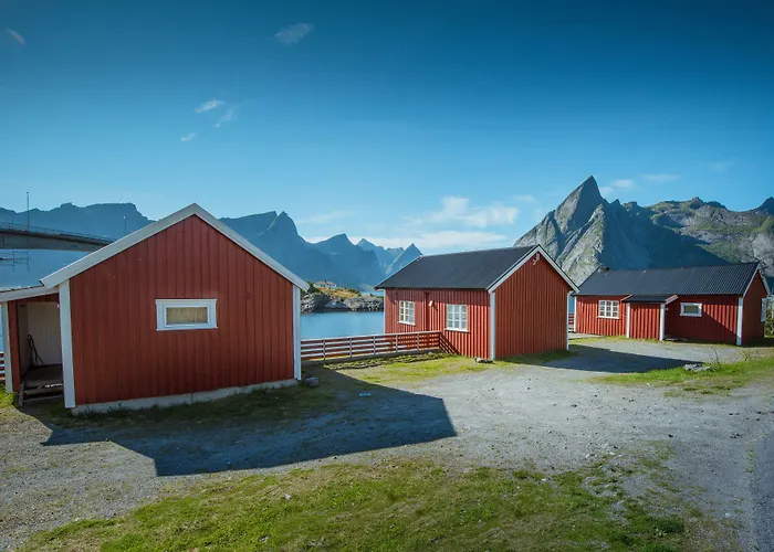 Eliassen Rorbuer Hotell Reine