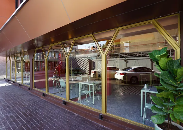 4 Monkeys Hotel Bangkok