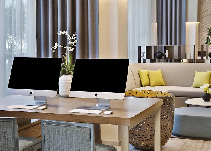 Courtyard By Marriott Dubai, Al Barsha Hotell