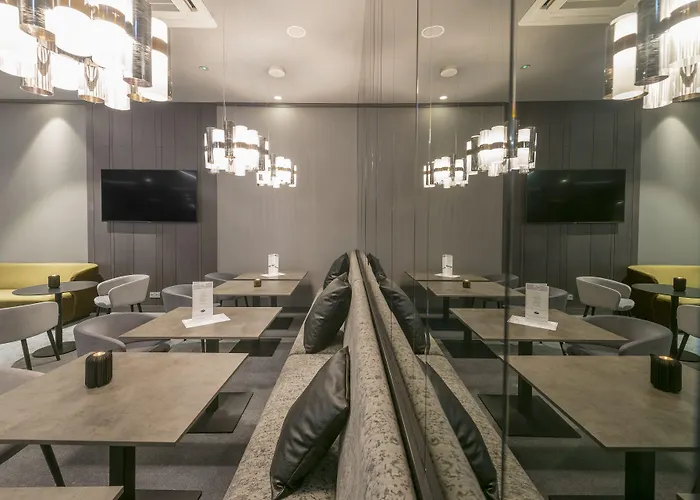 Hampton By Hilton Poznan Old Town Hotell