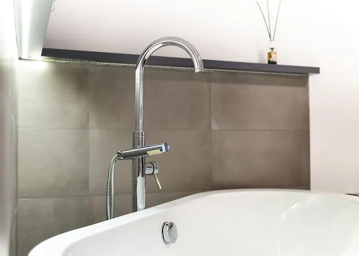 Clementi 18 Suites Rom