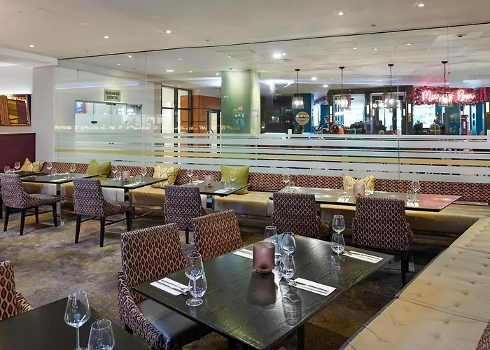 Novotel London West