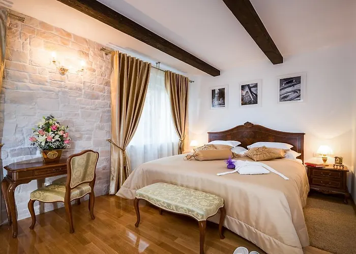 Priska Heritage Rooms Split