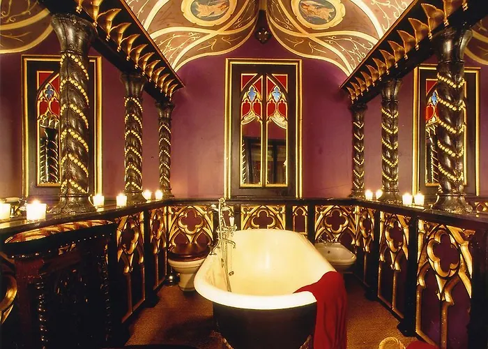 HotellWitchery By The Castle