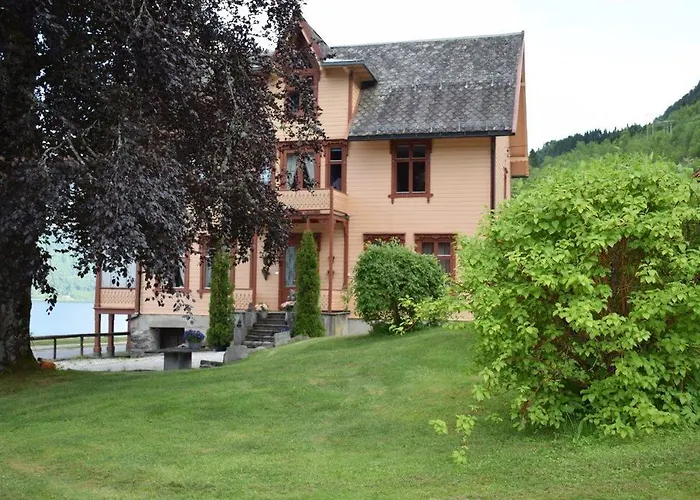 Døsen Gård Hotell Luster