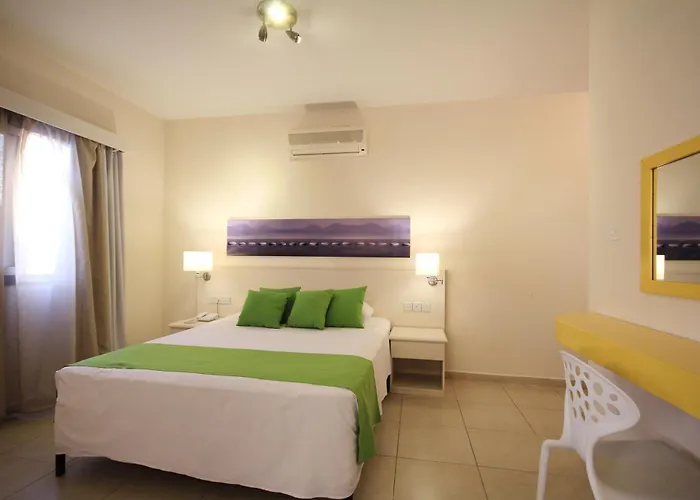 Sea Cleonapa Hotel Ajía Nápa
