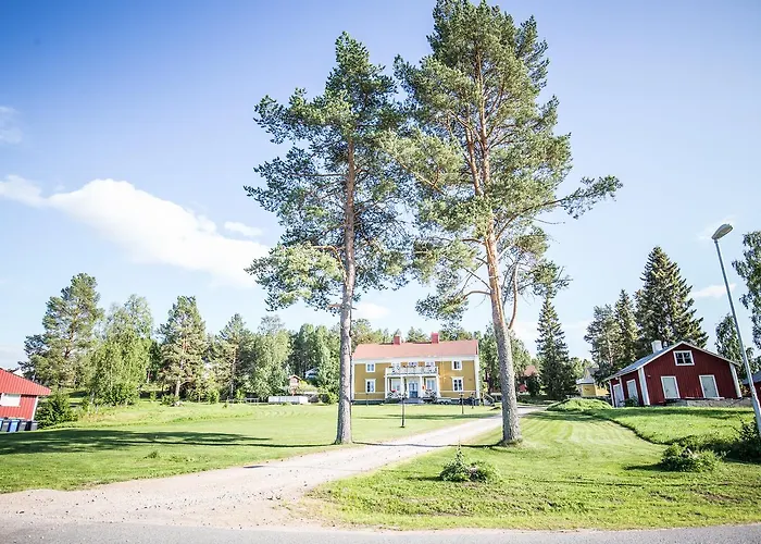 Hotell Prastgarden - Norrsken Lodge Overtornea