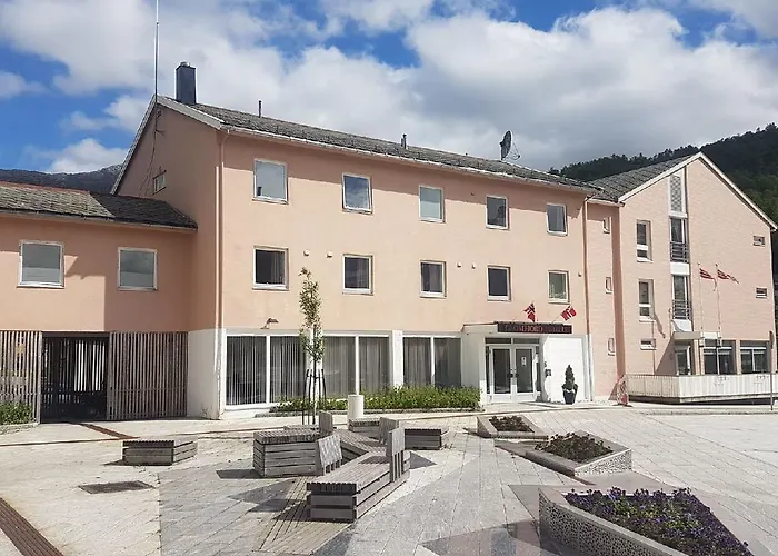 Glomfjord Hotel