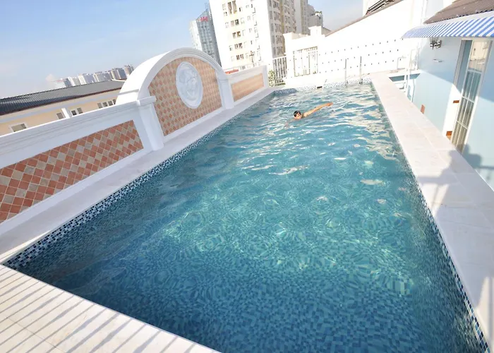 Central Hotel & Residences Swimming Pool Ho Chi Minh-byen