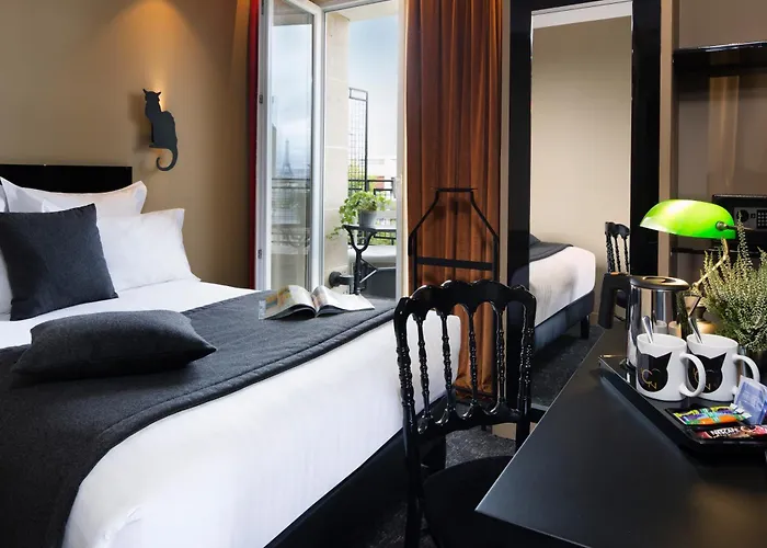 Hotel Le Chat Noir Paris