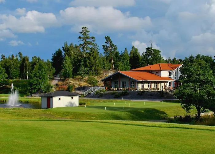Ada Golf & Country Club Hotell Vagnhärad