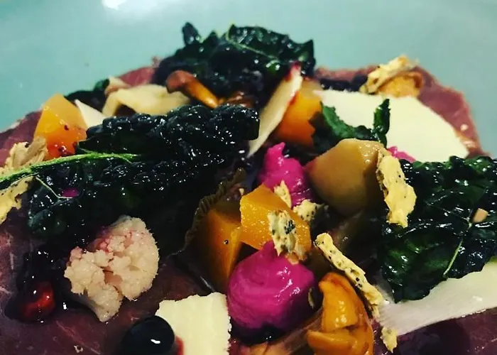 Vita Stenen Rum och Restaurang Sankt Olof