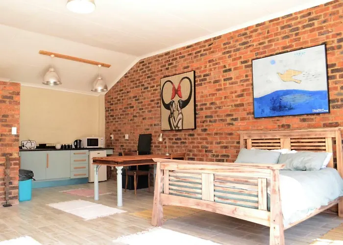 New Barn Room Private Space, Fibre Wifi, Vegan Home Johannesburg