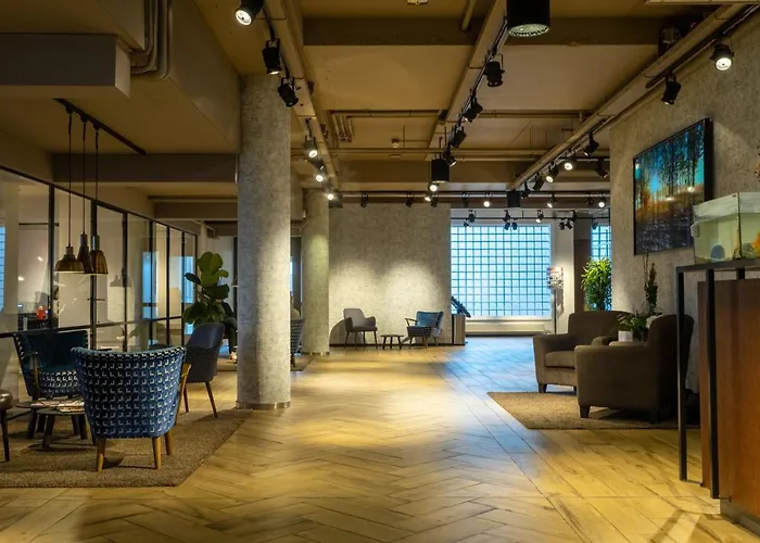 Skotel The Hague, Hotelschool Haag