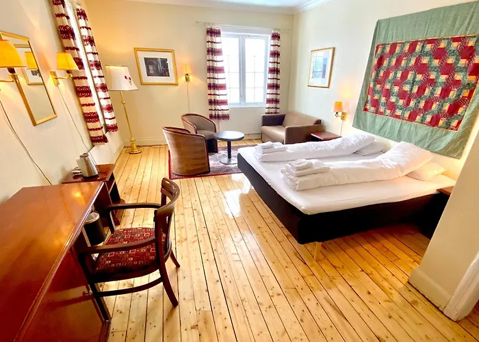 Solhov, Castle Of The Lyngen Alps Hotell Lyngseidet