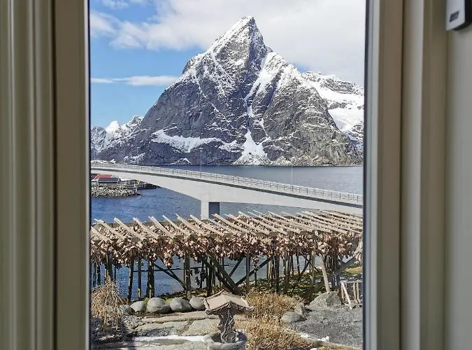 Sakrisøy Gjestegård - Solbakken anno 1880 Reine